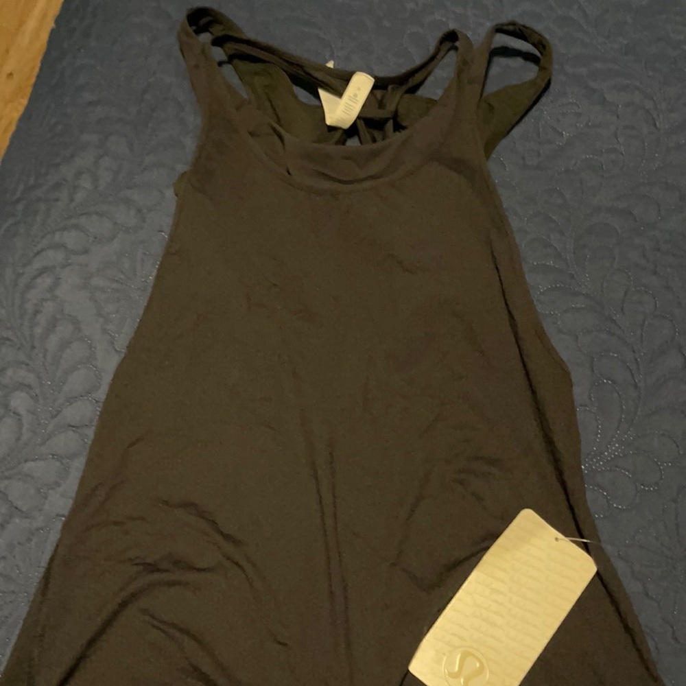 Lulu Lemon workout top black size 8